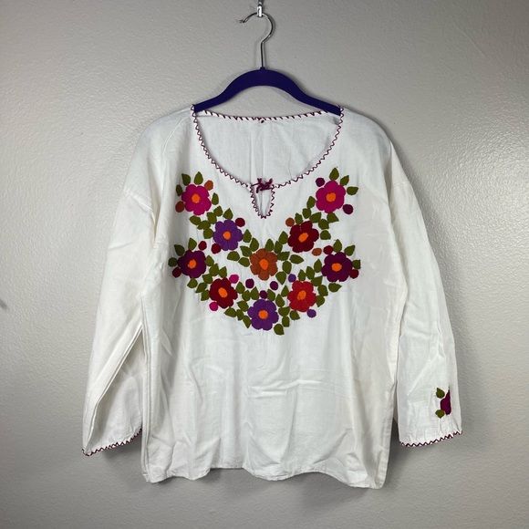Tops - Hand stitched Mexican Floral White 3/4 Sleeve Blouse Medium